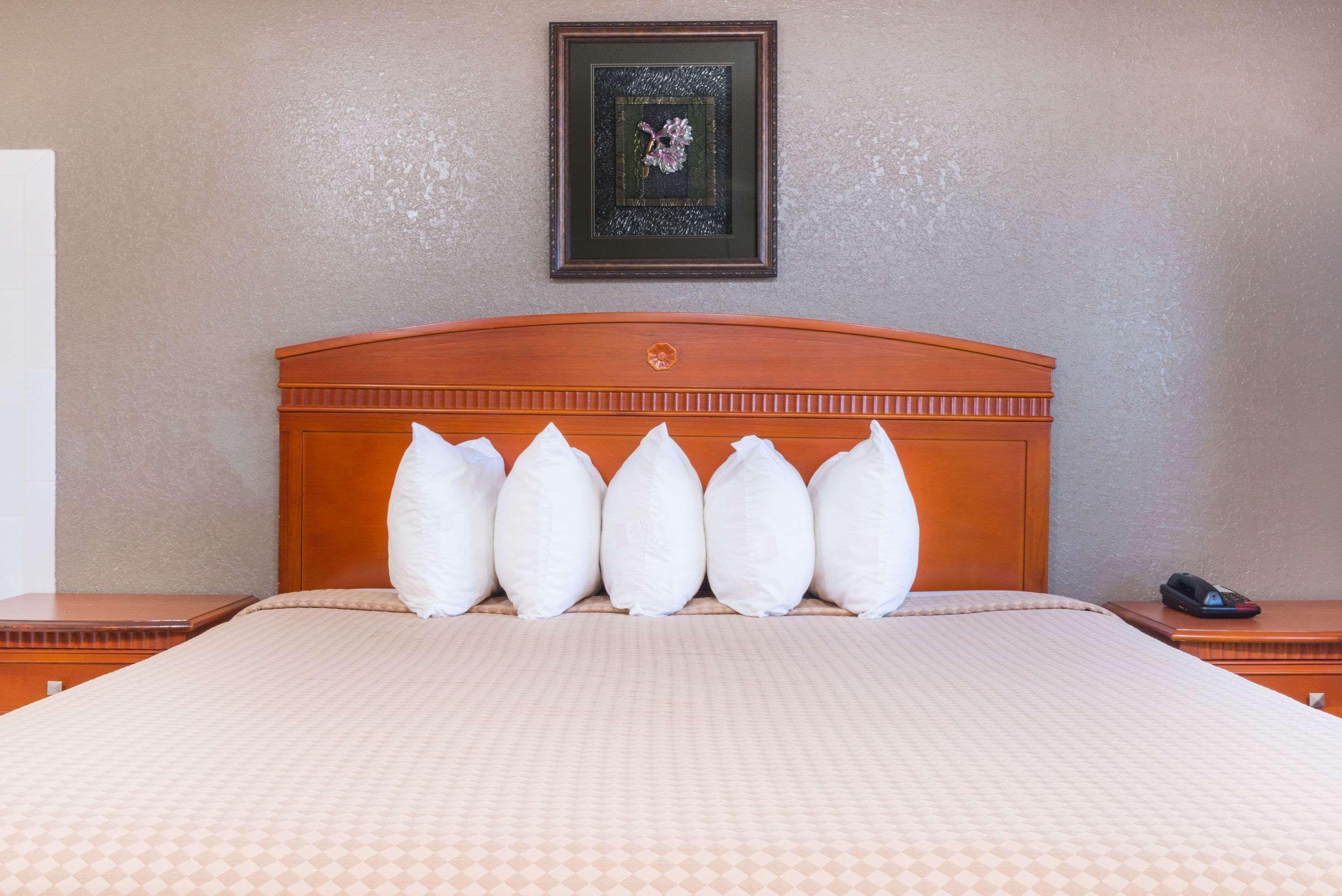 Days Inn By Wyndham Paintsville Bagian luar foto